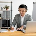 Pros and cons of hiring a virtual assistant